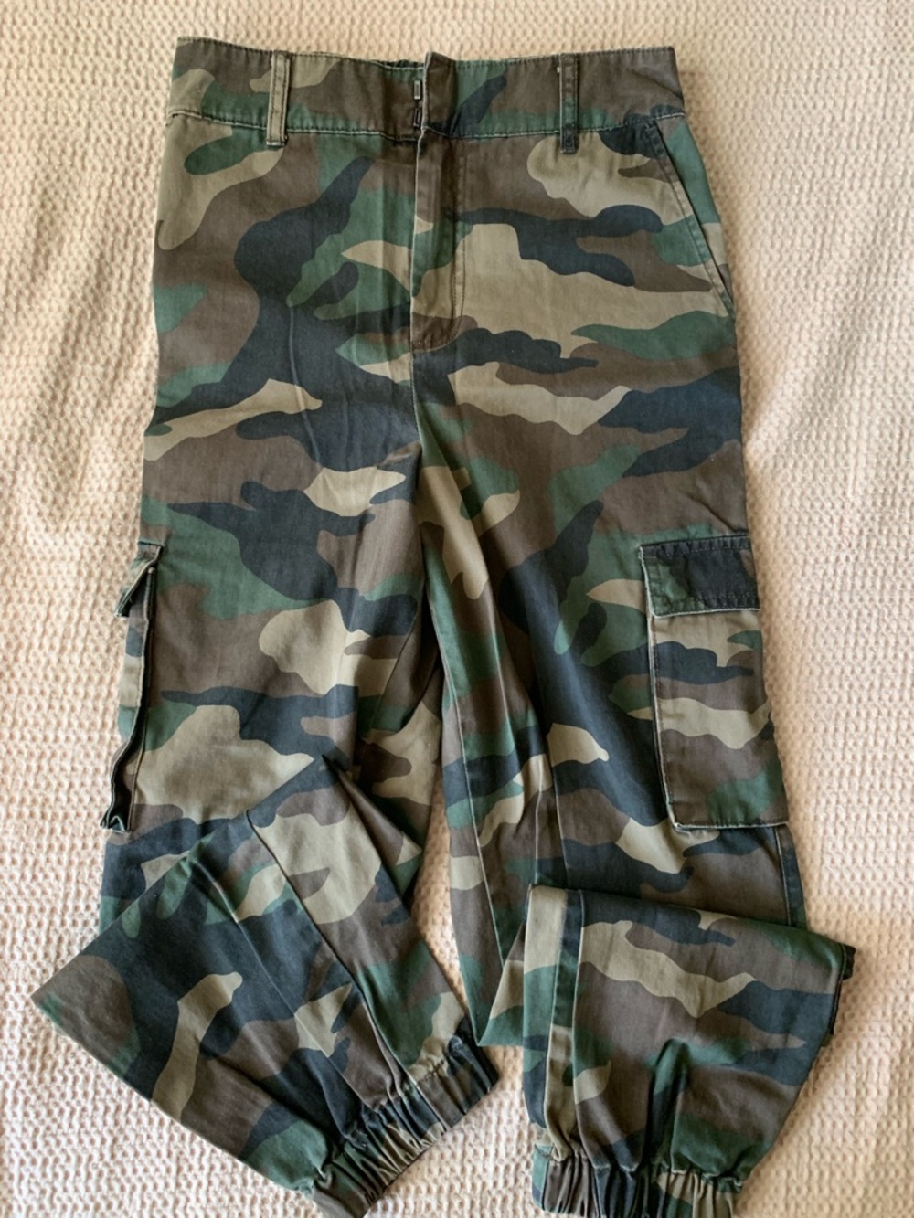 Forever 21 Green Camo cargo Pants